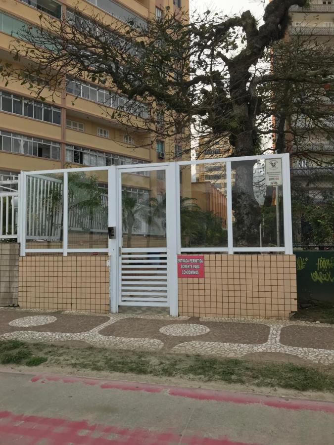 Апартаменты Apartamento Vista Mar Pe Na Areia Сантос Экстерьер фото